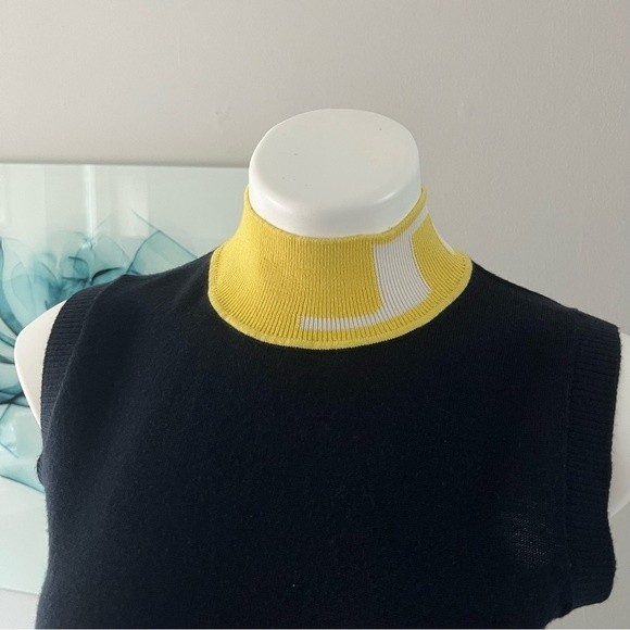 J. Lindeberg Navy and Yellow Felicity Sleeveless Golf Knit Turtleneck Sweater M - Picture 2 of 8